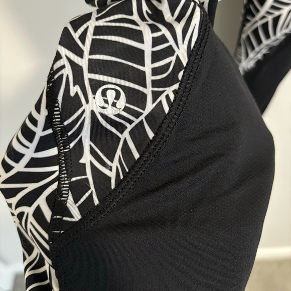 Lululemon Run A Marathon Crop II Pretty Palm Black Angel Wing Size 6 Running - Picture 12 of 13